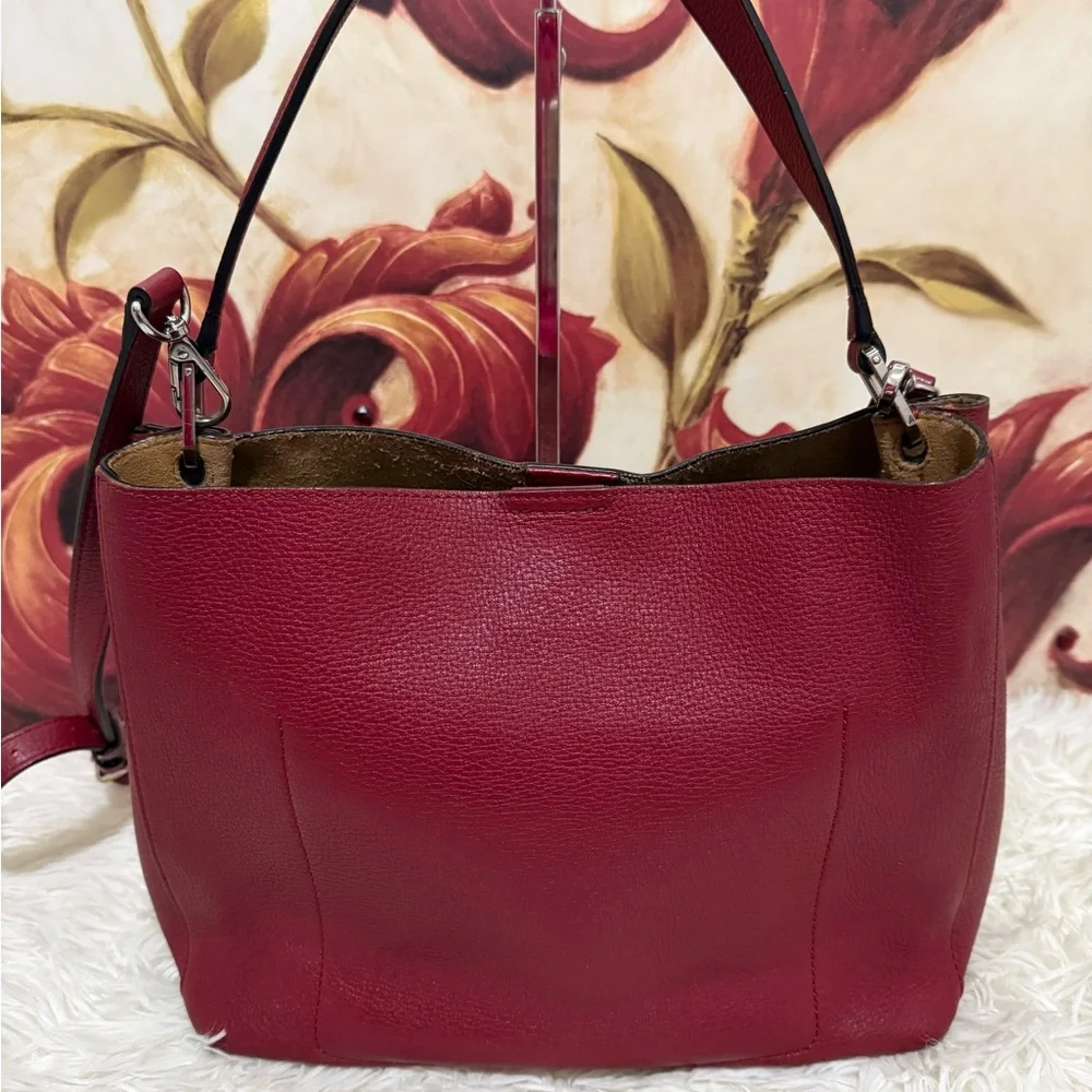 MCM Red Pebbled Leather Top-Handle Shoulder Bag🔥🔥